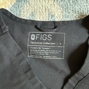 Figs Slim-Fit Scrub Top, Size S, Black